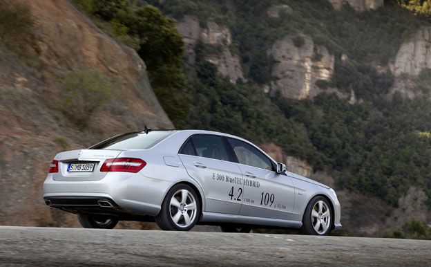 Mercedes-Benz E 300 BlueTEC HYBRID Elektro-Diesel-Hybrid