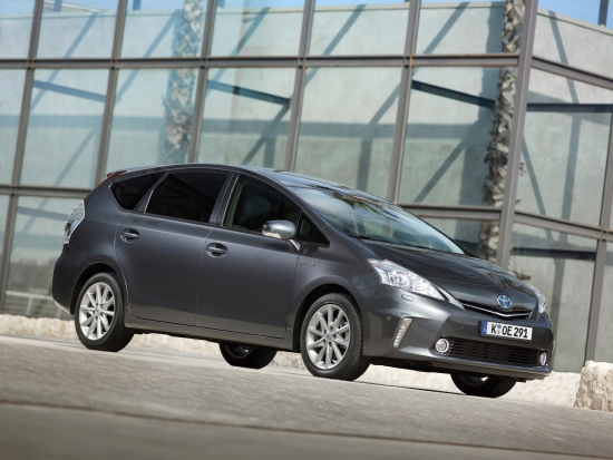 Toyota Prius+: Der Prius+ ist geräumiger als der altbekannte Toyota Prius und ist ein gutes Beispiel für ein familientaugliches Hybridauto (Quelle: Toyota)