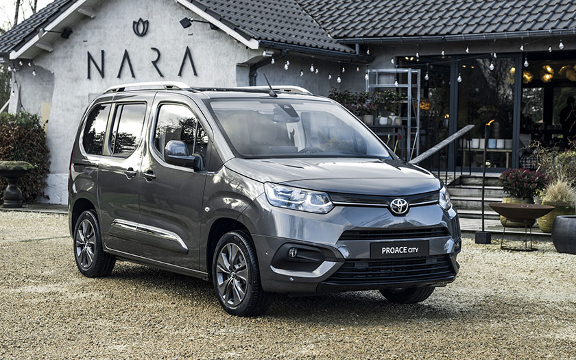 Toyota Proace City Verso Electric Elektroauto Hochdachkombi 7 Sitzer