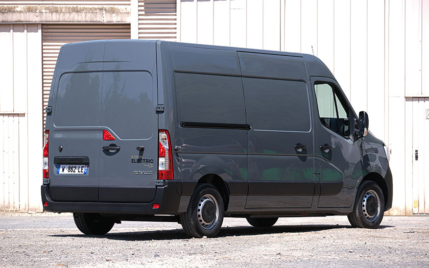 Renault Master E-Tech Elektroauto Elektro-Kastenwagen