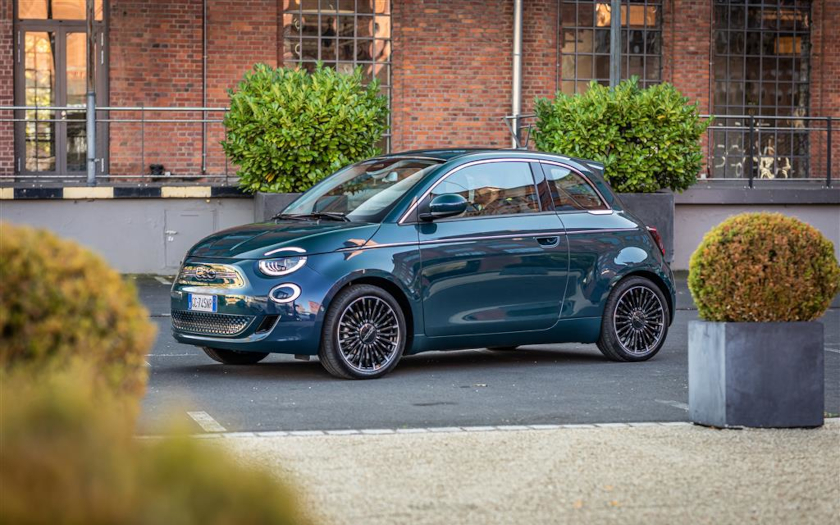 Fiat 500 Elektro Limousine Elektroauto Elektro-Kleinstwagen
