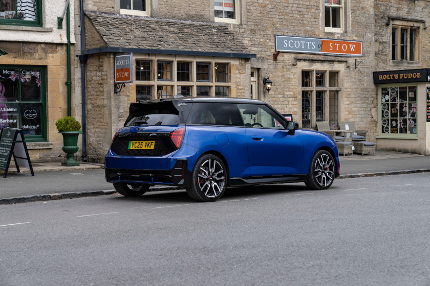 MINI John Cooper Works Electric Elektroauto Elektro-Kleinwagen