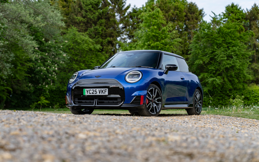 MINI John Cooper Works Electric Elektroauto Elektro-Kleinwagen